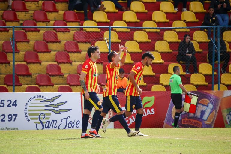 Martín Ledesma, con gol de penal, derrotó a Pastoreo