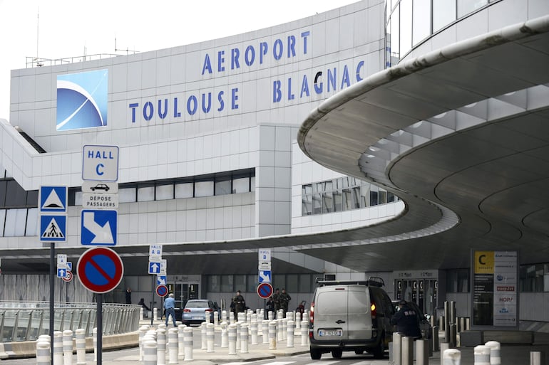 El aeropuerto de Toulouse Blagnac en Francia. Evacuado por amenaza de atentado. (AFP)