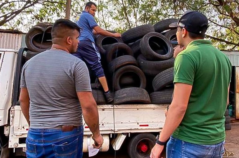 La recolección de cubiertas se extenderá hasta el mediodía de este sábado.