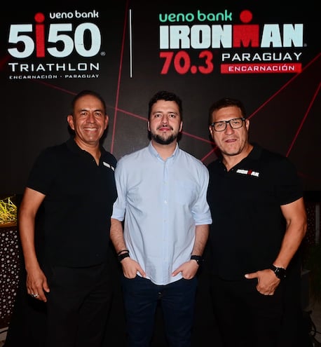 Rodrigo Recalde de Ironman, Marcelo Cardozo de ueno bank y Víctor Heredia de Ironman.