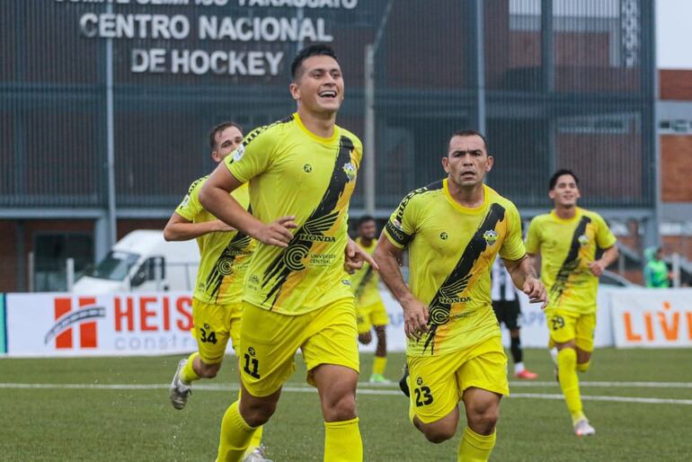 Deportivo Recoleta goleó a Santaní