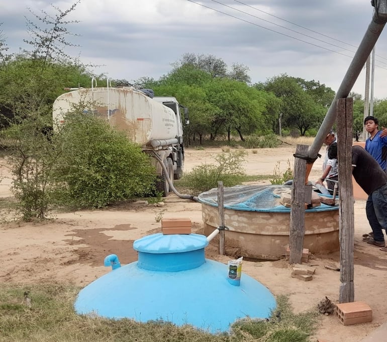 El abastecimiento de agua en comunidades nativas como Laguna Negra Casanillo, continúa.