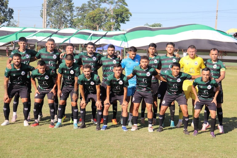 El Ceffca, acompañado de su habitual hinchada, buscará el tan anhelado trofeo de campeón hoy.