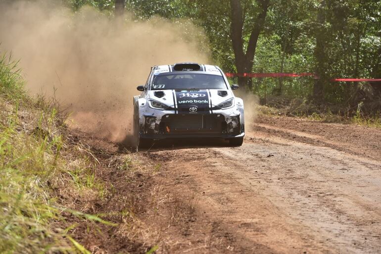 Diego Domínguez Bejarano alcanzó su mejor registro en la tercera pasada al tramo del shakedown, con el Toyota GR Yaris Rally2, quedando a solo 8 décimas de Fau.