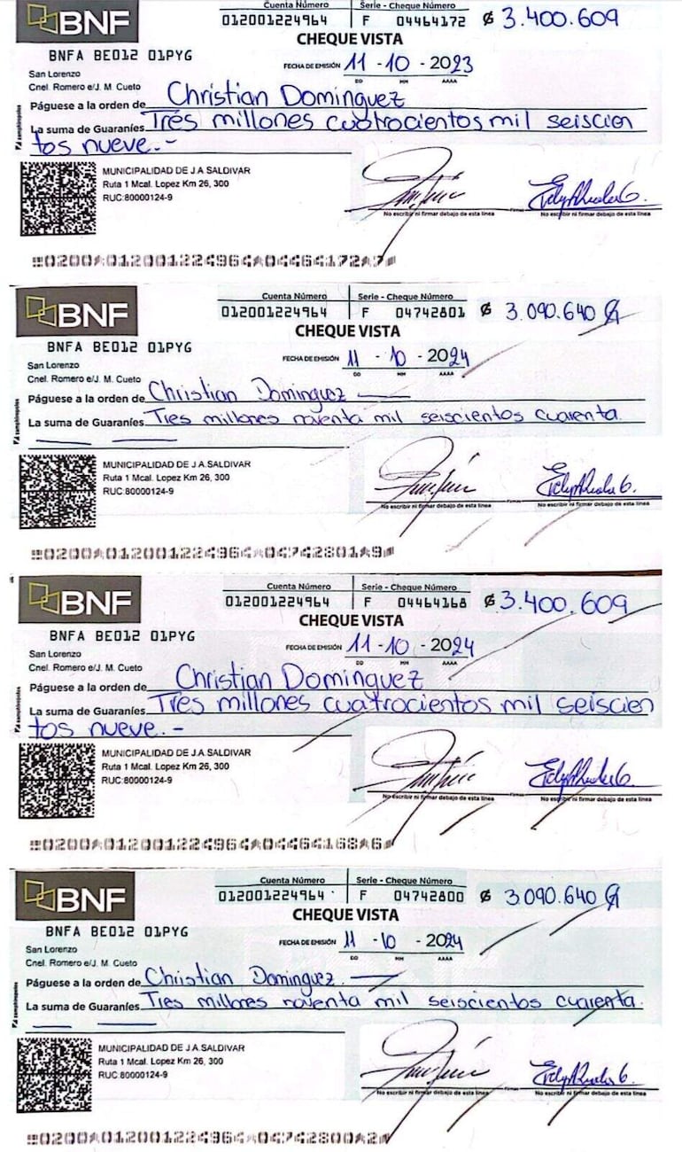 Los cuatro cheques que fueron rechazados por el BNF por carecer de fondos.