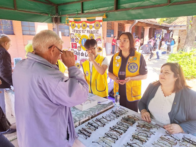 El Club de Leones brindo un mega servicio a toda la comunidad fernandina este fin de semana.