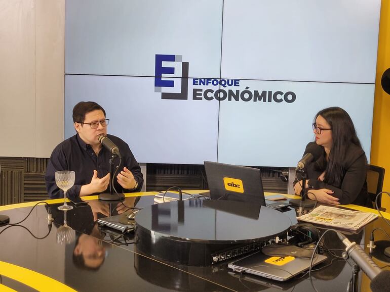 Óscar Orué, director de Ingresos Tributarios, en los estudios de ABC Cardinal.