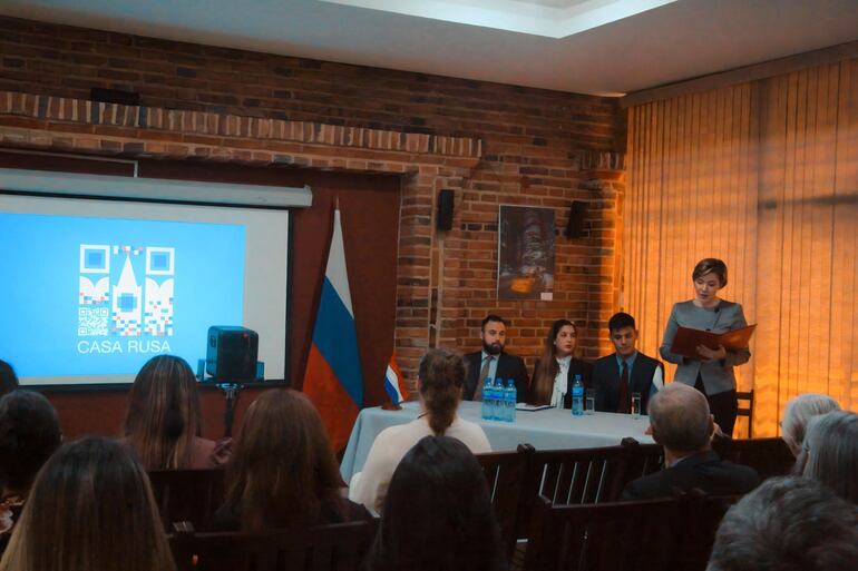 Autoridades e invitados especiales participaron del lanzamiento de Centro de Integración y Cooperación de Rusia y América Latina (CICRAL) - Paraguay, el miércoles 21 de agosto pasado.