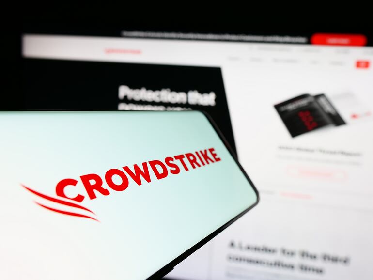 Una falla en el software de CrowdStrike, una herramienta de ciberseguridad empleada por Microsoft, ha provocado un apagón informático a nivel mundial.