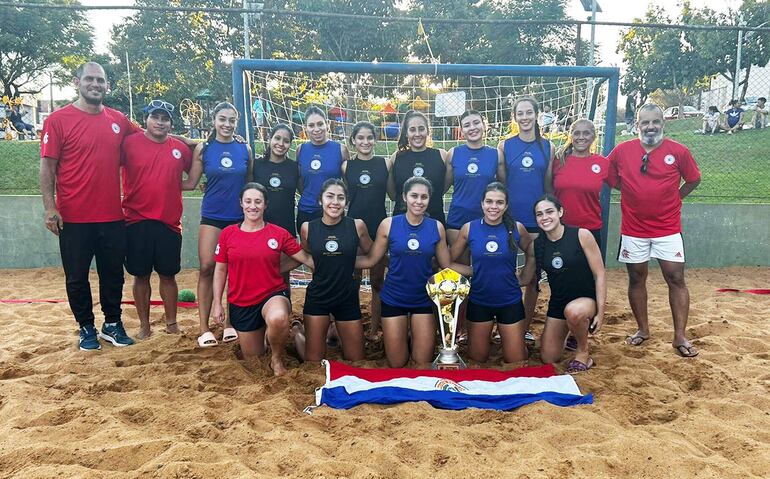 Las Guerreras de la Arena conquistaron la “Copa Mercosur”, cuadrangular disputado en Cascavel, como aperitivo al Sur Centro que se disputará en nuestro país.