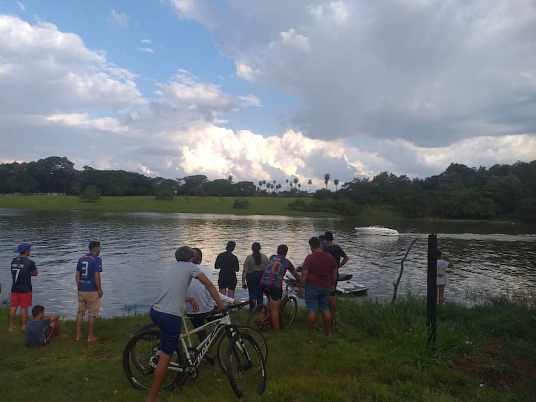 En este sector del Lago Acaray se produjo la desaparición del joven