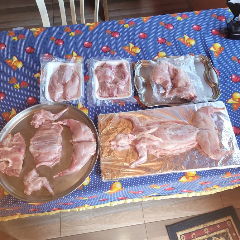 En la gráfica se puede ver la carne de conejo dividida por piezas. Hoy esta carne no se consigue en todas partes.