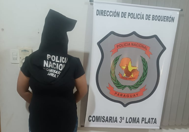 La mujer fue detenida por la Policía Nacional.