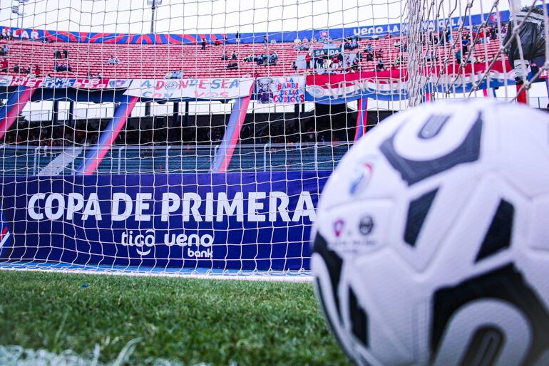 Cerro Porteño y Olimpia juegan en La Nueva Olla el segundo superclásico del fútbol paraguayo de la temporada 2024.