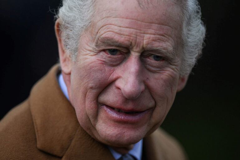 El rey Carlos III regresó a Londres desde su residencia de campo de Sandringham para seguir su tratamiento contra el cáncer.