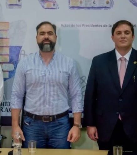 El ministro Rodrigo Nicora y el nuevo director general del ente.