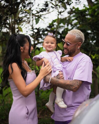 Neymar y Bruna Biancardi con la dulce Mavie.