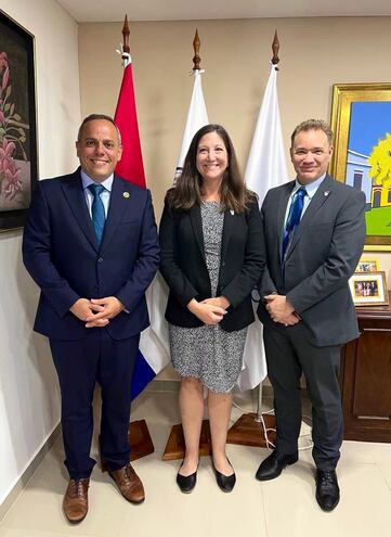 Shannon Green, representante de USAID, se reunió con Camilo Benítez, contralor general de la República.