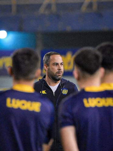 Juan Pablo Pumpido (41 años), director técnico del Sportivo Luqueño.