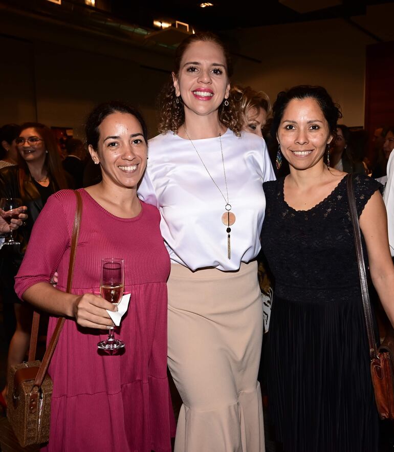 Rocío Villalba, María del Mar Lequizamón y Joe Giménez.