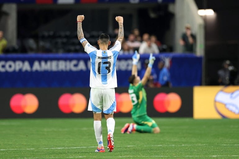 Argentina derrotó 2-0 a Canadá por la primera fecha del Grupo A de la Copa América 2024.