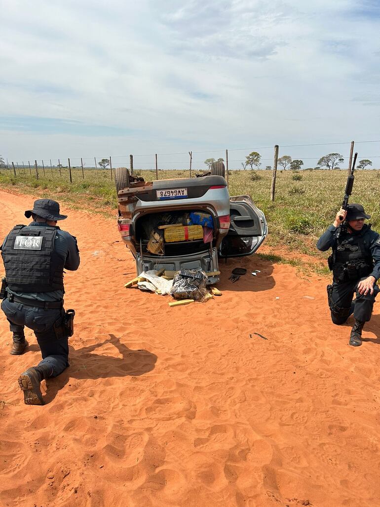 El automóvil estaba repleto de marihuana.