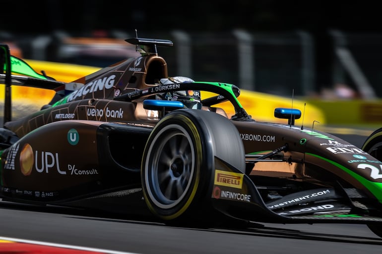 El piloto del equipo de origen alemán AIX Racing, Joshua Duerksen, durante la qualy de ayer en el Spa-Francorchamps.