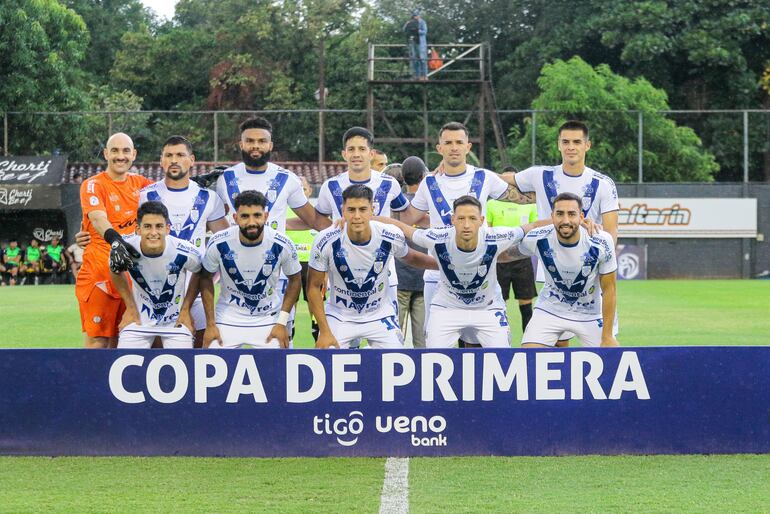 Equipo presentado por Pedro Sarabia, en el triunfo del Sportivo Ameliano sobre Sportivo Trinidense.