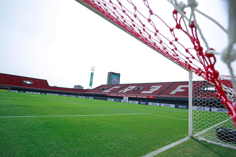 El estadio Antonio Aranda Encina del Club 3 de Febrero de Ciudad del Este,