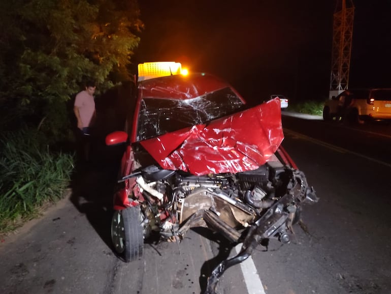 Conductor choca violentamente contra columna en ruta entre Areguá e Ypacaraí.