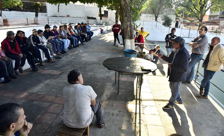 Cuidacoches ya negocian con Parxin los términos en que serán contratados.