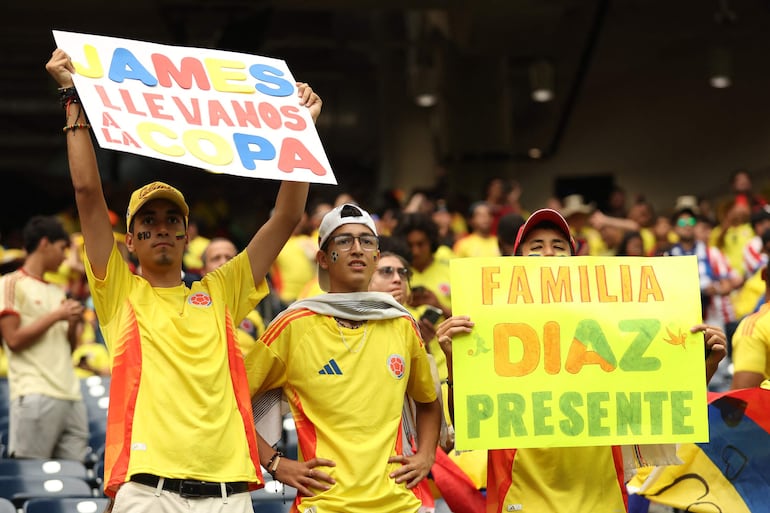 Los aficionados colombianos en el NRG Stadium.
