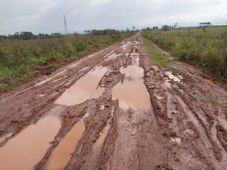 Los pobladores de este sector del municipio solicitan al MOPC el enripiado de las calles vecinales