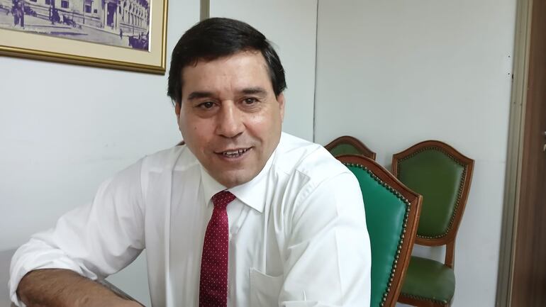 Benito Torres, asesor jurídico de la Municipalidad de Asunción.
