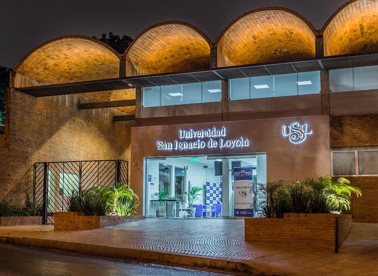 La Universidad San Ignacio de Loyola Paraguay (USIL) habilita Carreras para personas con experiencia laboral.