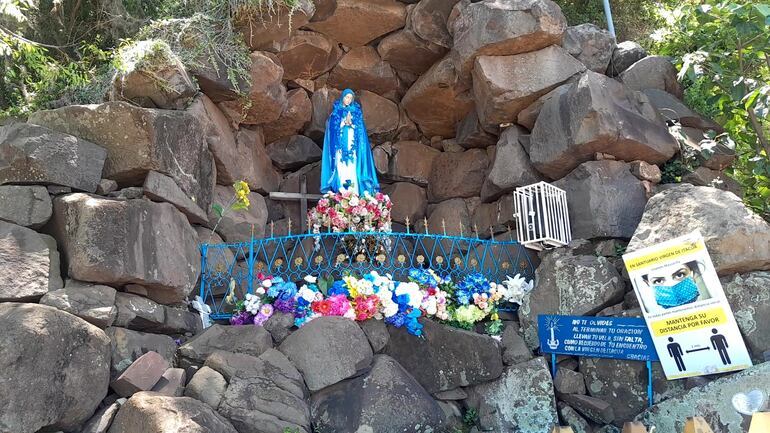 Gruta de la Virgen María de Itacuá