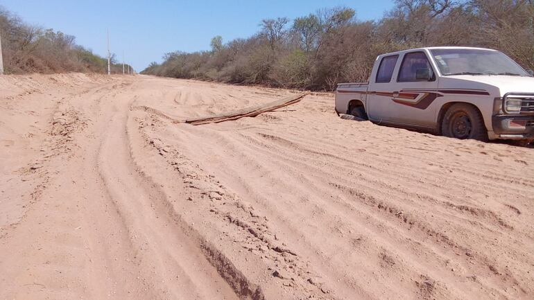 Este fin de semana se trancó una camioneta que trasladaba a un paciente accidentado "fue terrible verle sufrir al accidentado en la carrocería” testimoniaron los pobladores.