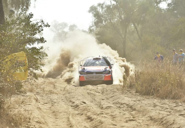 El VW Polo GTI R5 de Agustín Alonso y Fabrizio Chiriani en el Transchaco Rally 2023.