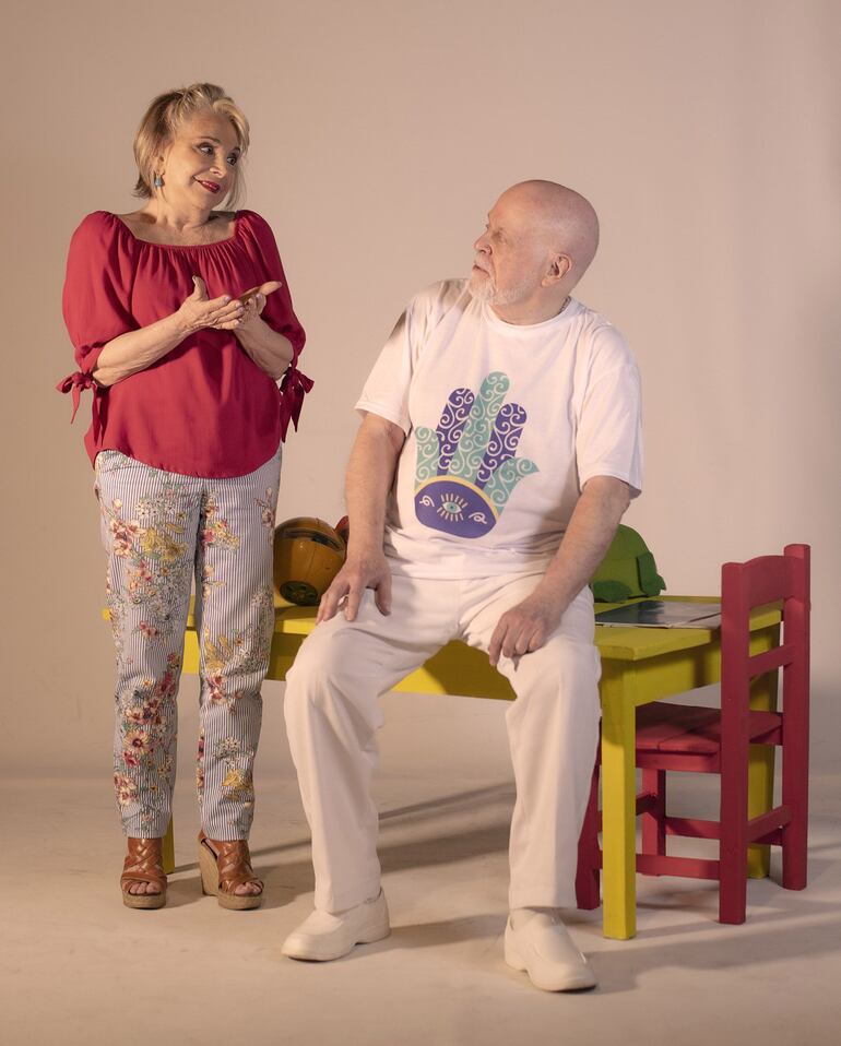 Ana María Imizcoz y José Luis Ardissone siguen con la obra "¡Ay, Dios mío!" en Arlequín Teatro.