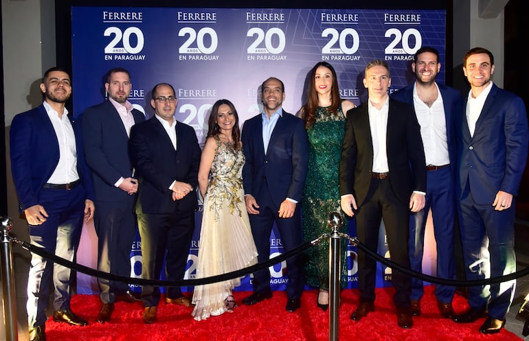 Pedro Ayala, Miguel Saguier, Eduardo Amatuna, Marysol Estigarribia, Néstor Loizaga, Verónica Franco, Sebastián Pérez, Carlos Codas y Carlos Vasconcellos.