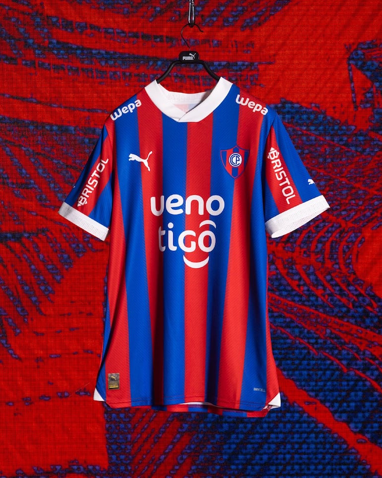 Presentación oficial de la nueva camiseta de Cerro Porteño.