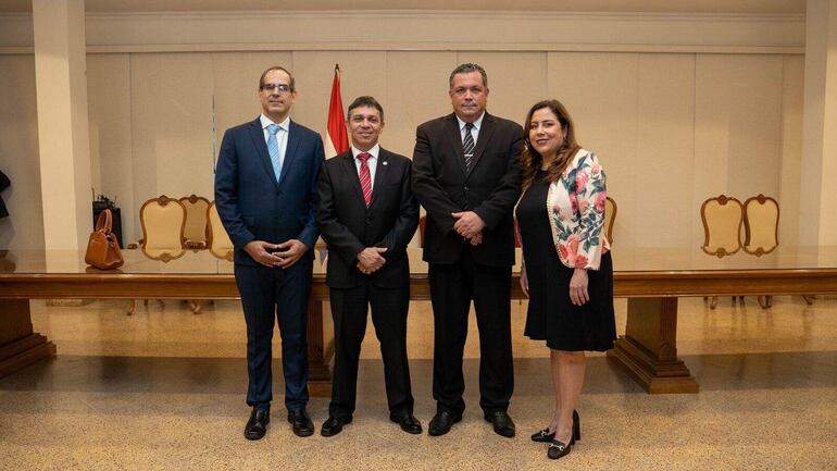 Abogados José Valenzuela, Oscar Paciello, Juan Sosa Bareiro y Ada Carolina Ferreira de Gorostiaga, candidatos al Consejo de la Magistratura por la Lista P.