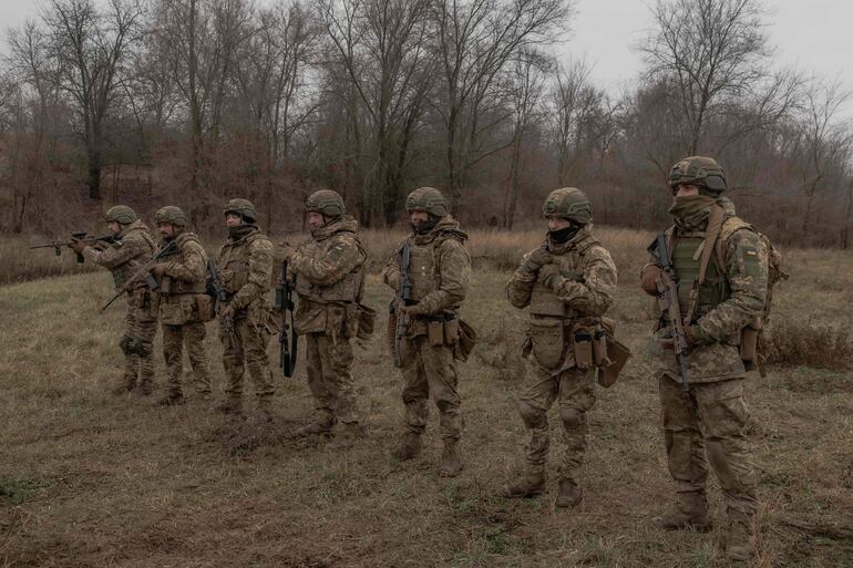 Soldados ucranianos durante un entrenamiento en la región de Dnipropetrovsk, en diciembre.