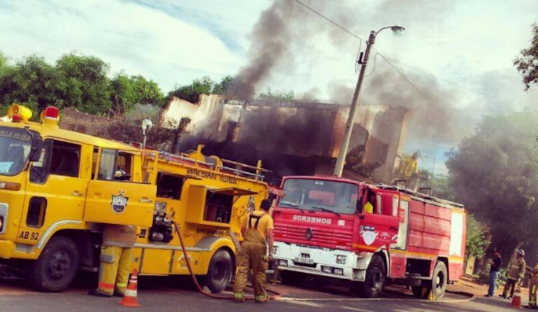 Bomberos voluntarios de Villa Elisa organizan comilona este domingo.