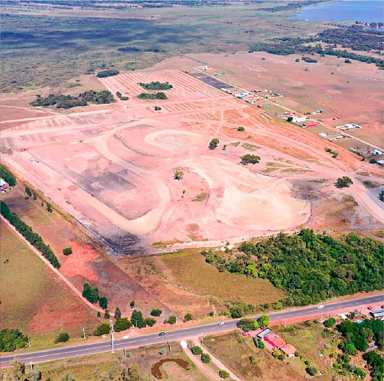 Zona de obras de lo que será el exclusivo barrio cerrado en San Bernardino.