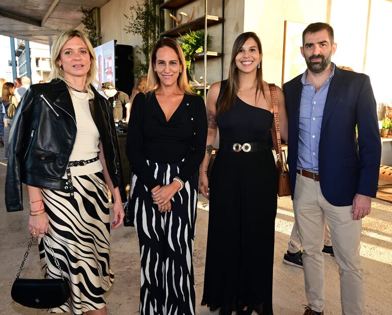 Vania Kirichenko, Claudia Sielawko, Natalia Portillo y Fernando Massa. 