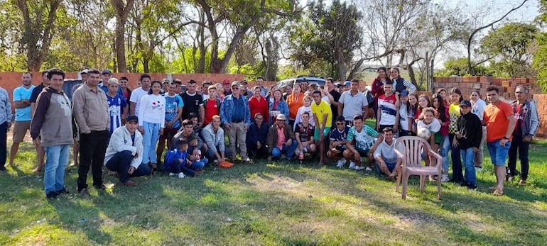 
Los colonos están en asamblea permanente en espera de respuesta del MOPC al proyecto de asfaltado del tramo de 45 km.