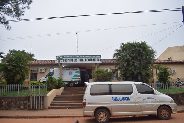 Tres personas heridas con arma blanca fueron asistidas en el Hospital Distrital de Carapeguá.