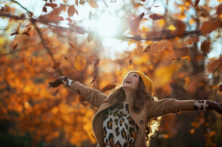 Imagen ilustrativa de una mujer feliz.