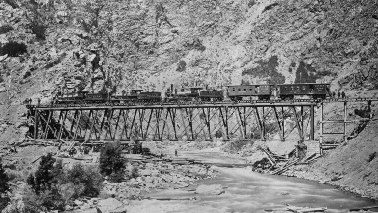 El ferrocarril transcontinental atravesando parajes inhóspitos (Getty Images)